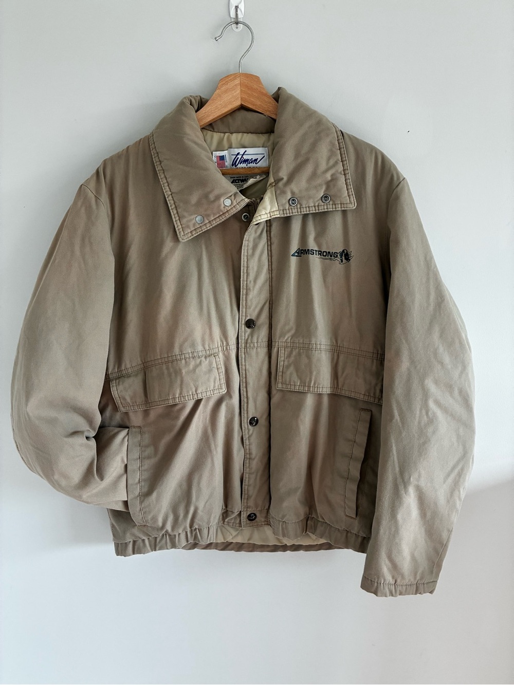 Vtg Winona Union Made Mens M Puffer Bomber Jacket Beige Armstrong Logo Coat